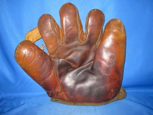 Joe DiMaggio TruSport Front